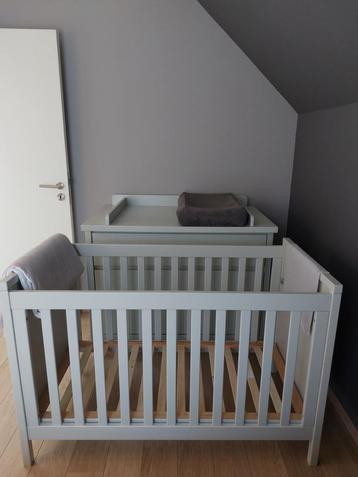Volledige babykamer met 1-pers bed Pericles in nieuwe staat