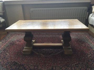 vintage Massieve houten salontafel in tropisch hout beschikbaar voor biedingen