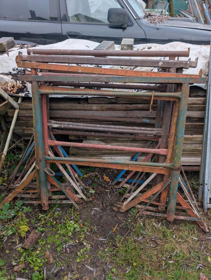 11 metsschragen, Doe-het-zelf en Bouw, Steigers, Ophalen