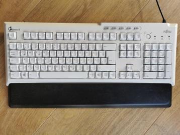 Clavier QWERTZ (Allemagne, Autriche) disponible aux enchères