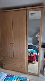 Garde robe 3 portes et 2 tiroirs, Enlèvement