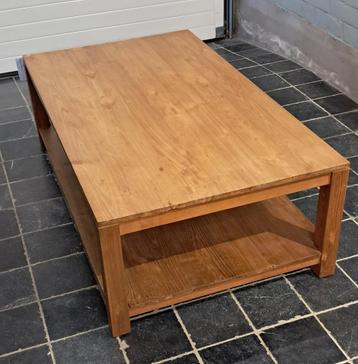 Massief teakhouten salontafel beschikbaar voor biedingen