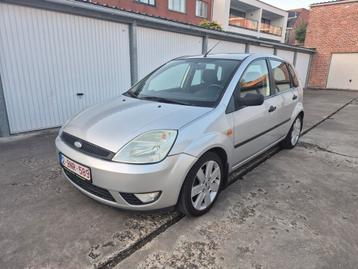 Ford Fiesta *Essence *5 portes, Autos, Achat, 5 portes, Vitres électriques, Particulier