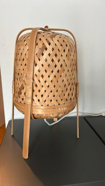 Lamp beschikbaar voor biedingen