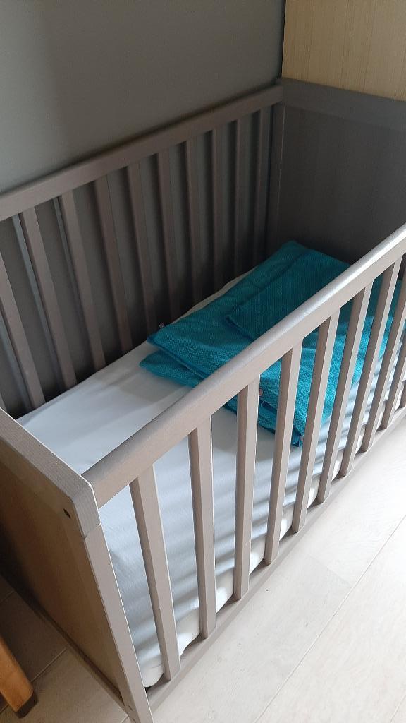 kinderbedje IKEA 60/120, Kinderen en Baby's, Kinderkamer | Bedden, Zo goed als nieuw, Matras, Ophalen