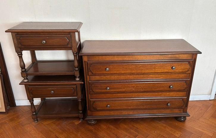 Commode et table de nuit en chêne, Maison & Meubles, Armoires | Commodes, Chêne, Enlèvement