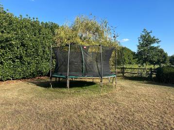 Berg Trampoline beschikbaar voor biedingen