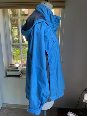 Wind en regenjacket met kap voor dames , 40-42 beschikbaar voor biedingen