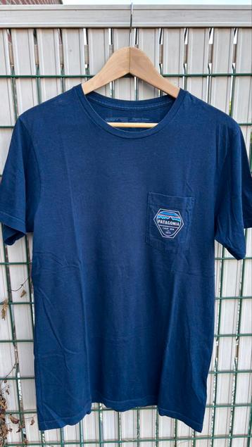 Patagonia t-shirt met zak - maat M - blauw beschikbaar voor biedingen