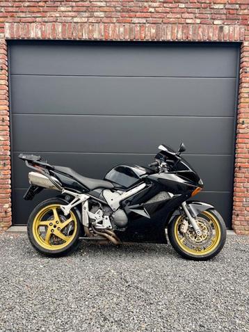 Honda VFR 800 Vtec met ABS! beschikbaar voor biedingen