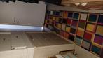 bed 1.60 m  matrasbodem +matras commode en 2nachtkastjes, Ophalen