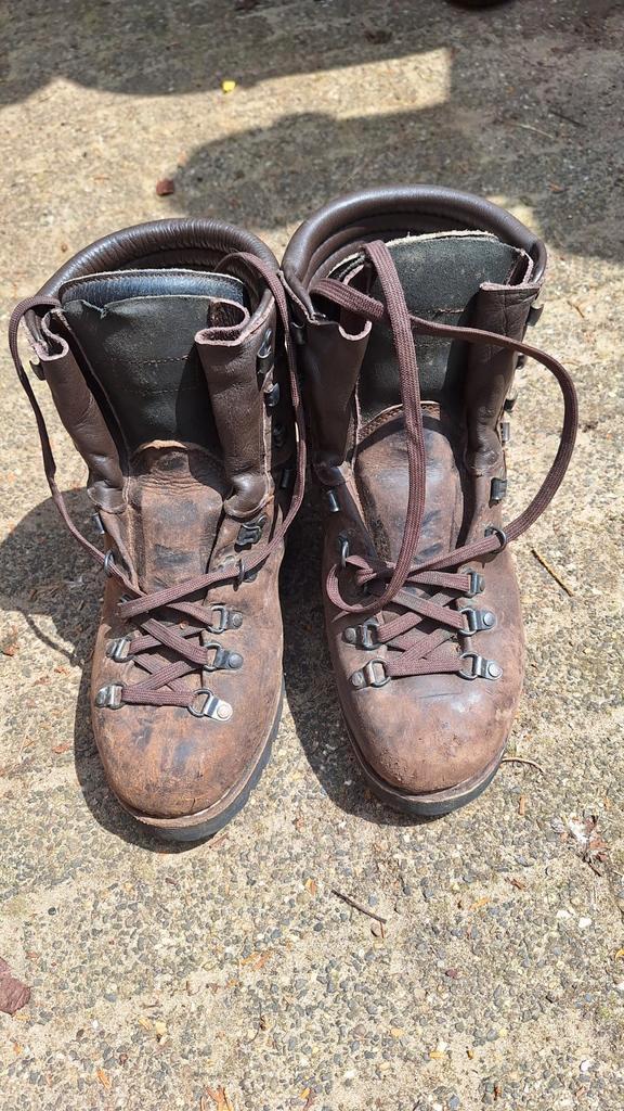 Bergschoenen Meindl 42-43, Sport en Fitness, Bergsport en Wandelen, Zo goed als nieuw, Ophalen