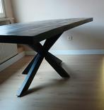 Grote zwarte mangohouten eettafel , metalen poot, Huis en Inrichting, Tafels | Eettafels, Ophalen, Zo goed als nieuw