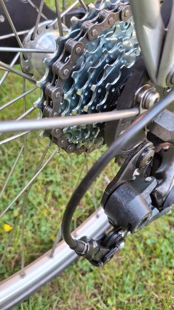 Mooie alu. BATAVUS 7v. herenfiets ONDERHOUD GEHAD naafdynamo beschikbaar voor biedingen