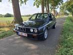 BMW E30 320i Handgeschakeld, Auto's, BMW, 4 deurs, Zwart, 6 cilinders, 3 Reeks