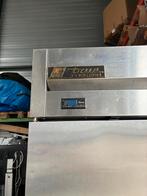 Diepvries met twee appartementen deuren, Ophalen