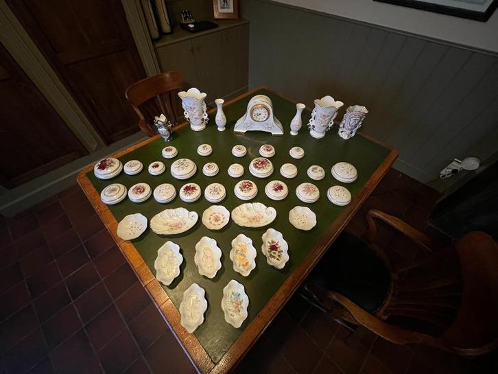 lot de porcelaine de Limoges, Collections, Porcelaine, Cristal & Couverts, Comme neuf, Assiette ou Plat, Porcelaine, Enlèvement