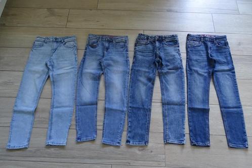 Set van 4 blauwe jeansbroeken WE fashion maat 134, Kinderen en Baby's, Kinderkleding | Maat 134, Gebruikt, Jongen, Broek, Ophalen of Verzenden