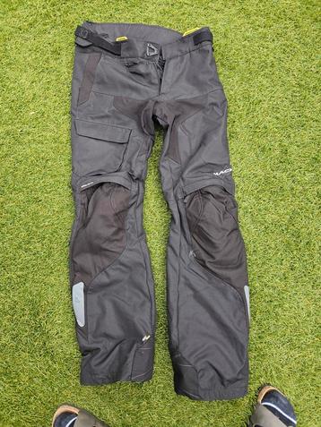 Motor broek macna beschikbaar voor biedingen