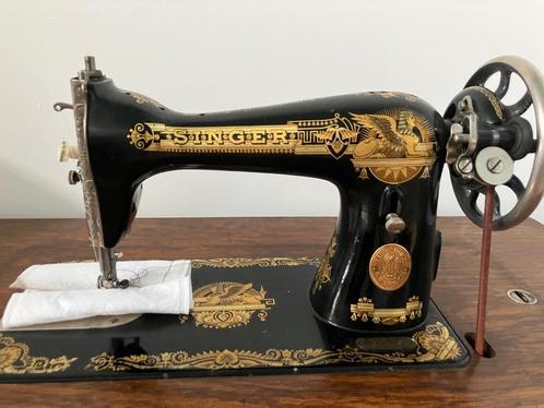 Originele Egyptian Scroll Singer Naaimachine 1929, Antiek en Kunst, Antiek | Naaimachines, Ophalen