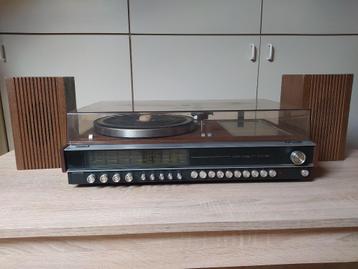 Retro Radio / platenspeler beschikbaar voor biedingen