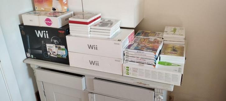 complete wii,s met veel spellen en alles werkzaam, Games en Spelcomputers, Spelcomputers | Nintendo Wii, Zo goed als nieuw, Met 3 controllers of meer