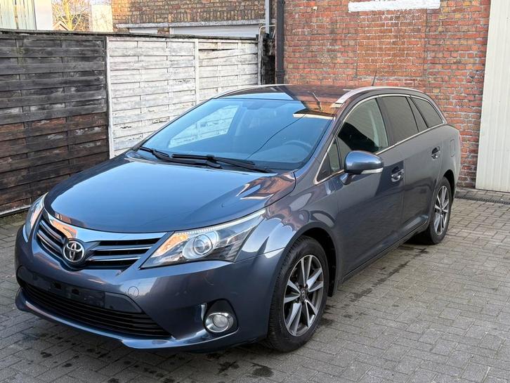 2012 Toyota Avensis - 1.6 Benzine - Airco, GPS, Camera, Auto's, Toyota, Bedrijf, Te koop, Avensis, Bluetooth, Benzine, Euro 5