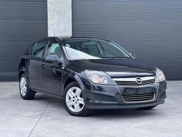 Climatiseur essence Opel Astra Euro5 2012 disponible aux enchères