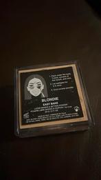 Huda Beauty setting powder , shade Blondie, Hobby en Vrije tijd, Verzamelkaartspellen | Magic the Gathering, Ophalen, Nieuw