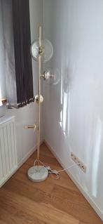 Lampadaire élégant — un projet pour les esprits créatifs, Enlèvement