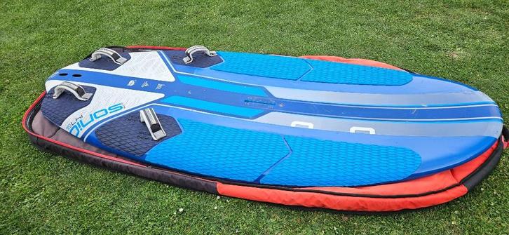 Aan boord van Starboard Ultrasonic 147, Watersport en Boten, Windsurfen, Gebruikt, Plank, Minder dan 250 cm, Met vin(nen), Met draagtas