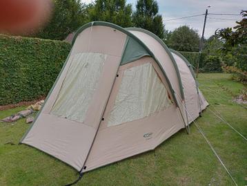 Een 3 pers.kwaliteits tent beschikbaar voor biedingen