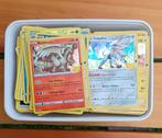 A vendre Boîte remplis de cartes Pokemon, Hobby & Loisirs créatifs, Jeux de cartes à collectionner | Pokémon, Enlèvement, Comme neuf