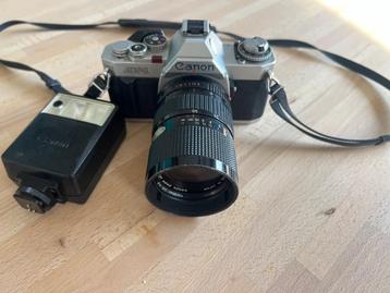Canon spiegel reflex camera met fits  beschikbaar voor biedingen