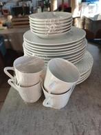 24 delig servies, Huis en Inrichting, Ophalen, Zo goed als nieuw, Effen, Aardewerk