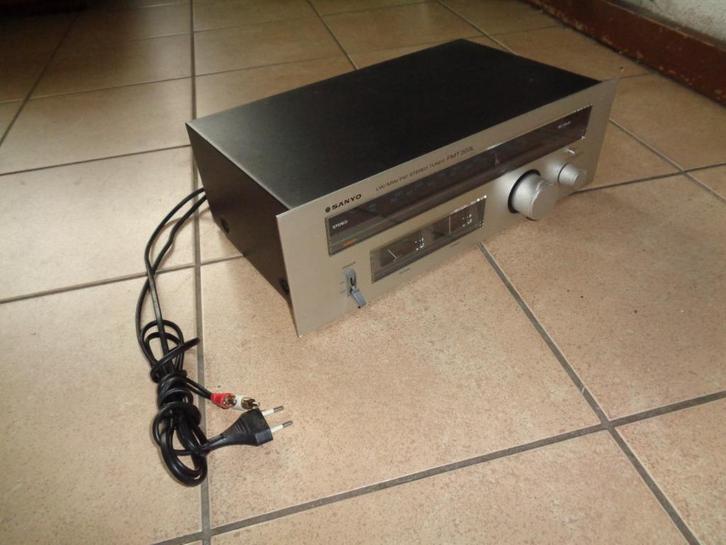 TUNER SANYO FMT 203 L HIFI STEREO LW/MW/FM, Audio, Tv en Foto, Tuners, Gebruikt, Ophalen of Verzenden