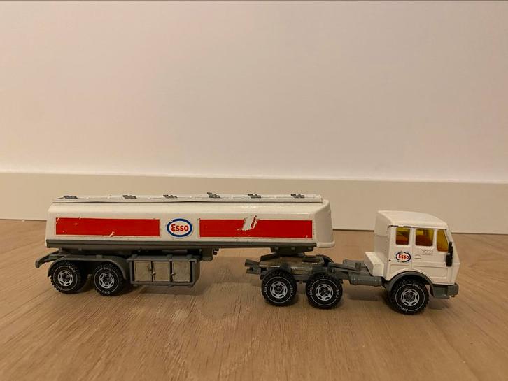 Siku Mercedes met Esso-tankwagen, Hobby & Loisirs créatifs, Voitures miniatures | 1:50, Utilisé, SIKU, Enlèvement