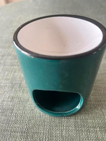 Geurbrander - Groen - Keramiek - Ø 9,0 xh 9,5 cm beschikbaar voor biedingen
