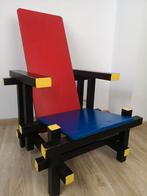 Replica Gerrit Rietveld red and blue stoel, Antiek en Kunst, Ophalen