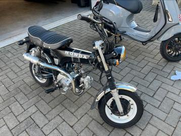 Honda dax skyteam 50cc beschikbaar voor biedingen