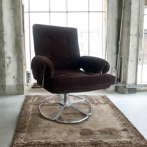 Vintage bruingeribte fauteuil / eenzit / lounge stoel, Antiek en Kunst, Antiek | Meubels | Stoelen en Sofa's, Ophalen of Verzenden