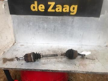 Aandrijfas links-voor van een Opel Corsa beschikbaar voor biedingen