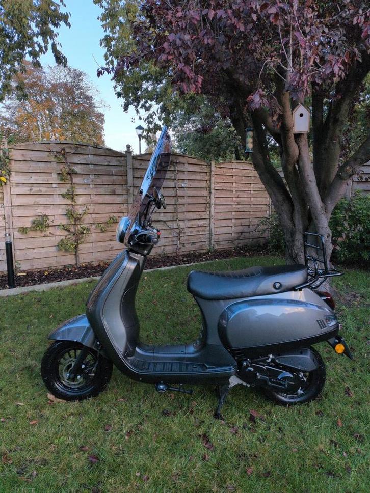 Gts Toscane grijs A Klasse 60kmph, Fietsen en Brommers, Brommers | Overige merken, Zo goed als nieuw, Ophalen