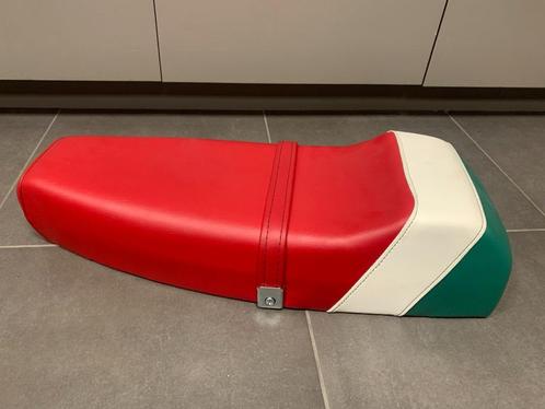 Nieuw zadel Buddyseat Origineel Vespa PX "Italy", Motoren, Onderdelen | Oldtimers, Nieuw, Ophalen