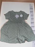 NEUFS 2 robes bébé filles 12 mois avec étiquettes, Comme neuf