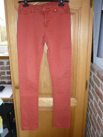 Lange broek 14-16jaar beschikbaar voor biedingen