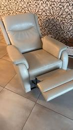 Lederen salon stel,twee elektrische relaxen en tweezit.met r, Ophalen, Gebruikt, Leer