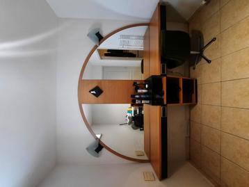 Kapsalon/ kaptafels/ Toog/
Alles voor 250€ beschikbaar voor biedingen