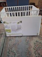 Wit babybed Ateliers T4, Kinderen en Baby's, Babywiegjes en Ledikanten, Ophalen, Zo goed als nieuw