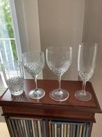 4-delige set van rode + witte wijnglazen + champagne + water, Antiek en Kunst, Ophalen